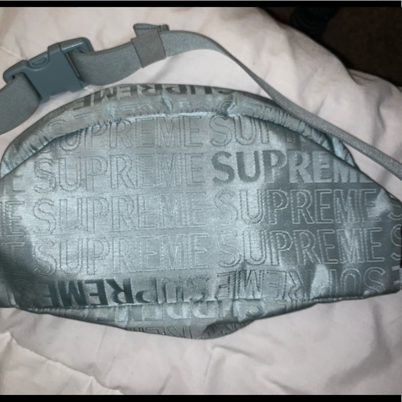 Supreme Waist Bag (Fanny Pack) - Picture 4 of 7